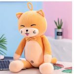 Плюшено коте с песничка на Български език