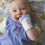 Бебешка ръкавица за венци и зъбки