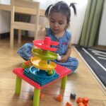Конструктор с мини масичка "Зайче с игра с топчета"