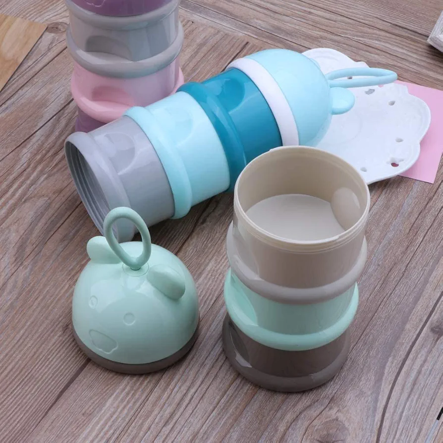 Контейнер за храна - Удобно и безопасно решение за съхранение на бебешка храна Контейнер за храна с трислоен дизайн е идеалното решение за съхранение и пренасяне на бебешка храна или мляко на прах по време на пътуване. Със своите независими и подреждащи се отделения, този контейнер ви осигурява удобство и функционалност. Изработен от висококачествени материали, без BPA, този контейнер е безопасен и здравословен за вашето дете. Защо да изберете контейнер за храна с трислоен дизайн? Контейнерът за храна е многофункционален и практичен. Всяко отделение може да съхранява точно определено количество мляко на прах или храна, което е идеално за пътувания и дълги разходки. Възможността да подреждате и комбинирате отделенията според нуждите ви прави този контейнер още по-удобен. Той може да се използва не само за мляко, но и за закуски, овесени ядки, бонбони и други храни. Трислоен дизайн – трите отделения могат да се използват за съхранение на различни храни и да се подреждат по ваше желание. Безопасни материали – изработен от хранителен материал PP, без BPA, който е безопасен за децата. Преносим и лесен за почистване – малкият размер и удобният дизайн позволяват лесно пренасяне и съхранение в чанта или бутилка. Многофункционален контейнер за храна Този контейнер за храна е перфектен не само за мляко на прах, но и за съхранение на различни храни като закуски, овесени ядки и плодове. Той е лесен за почистване, което го прави подходящ за ежедневно ползване. Независимо дали сте вкъщи или в движение, този контейнер ще ви осигури удобство и практичност. Отзиви от доволни клиенти: ⭐⭐⭐⭐⭐ Анелия: „Този контейнер е много удобен за пътуване. Използвам го за мляко на прах и също за закуски. Лесно се почиства и пренася.“ ⭐⭐⭐⭐⭐ Мария: „Много съм доволна от контейнера. Материалите са качествени и безопасни за детето ми. Препоръчвам!“ Поръчайте сега! Осигурете на вашето дете безопасен и удобен начин за съхранение на храна с контейнер за храна. Поръчайте сега от Mama and Baby Store и улеснете ежедневието си с този практичен продукт. 🛒 Поръчайте контейнера за храна с трислоен дизайн от Онлайн Магазин Мама§Бебе https://www.facebook.com/mamaandbabystoreднес! Търсите удобни и практични решения за хранене и кърмене на вашето бебе? В нашата категория ще намерите всичко необходимо - от контейнери за храна до аксесоари за кърмене! 🍼🍽 🎯 Разгледайте цялата колекция тук: 👉 Хранене и кърмене 🛒 Поръчайте сега и осигурете на вашето дете най-доброто в удобство и безопасност! Искате да научите повече за правилното хранене на вашето бебе? Открийте ценни съвети и насоки в нашата статия, която ще ви помогне да осигурите балансирано и здравословно хранене на малчугана. 🍏🥕🍼 🎯 Прочетете полезната статия тук: 👉 Таблица за хранене на бебе (12-24 месеца) Подкрепете развитието на вашето бебе с правилното хранене!