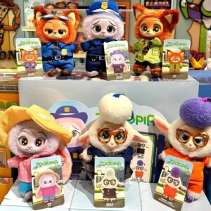 🦊 Zootopia blind box плюшена играчка Disney MINISO – изненада кутия за деца Zootopia blind box плюшена играчка Disney MINISO е уникална и вълнуваща детска играчка, която превръща всяко отваряне в истинско приключение. Тази изненада кутия съдържа една от 6 различни плюшени фигурки, вдъхновени от света на Zootopia – като Nick Wilde, Judy Hopps и други любими герои. Още от първия момент Zootopia blind box плюшена играчка Disney MINISO грабва вниманието – детето не знае кой герой ще получи, а точно това създава емоция, очакване и радост. Това е прекрасна детска играчка, подходяща за подарък за рожден ден, Великден, изненада за 3-4-5-6 годишно дете или просто малък жест, който носи голяма усмивка. 🎁 Защо тази плюшена изненада кутия е идеален подарък Ако се чудите къде да купя детски играчки онлайн, този Zootopia изненада плюшена играчка Disney MINISO е модерен и търсен избор. ✔ Елемент на изненада – всяка кутия е различна ✔ Събираема серия – 6 различни модела ✔ Стимулира въображението и ролевите игри ✔ Перфектен подарък за деца Това не е просто плюшена играчка – това е преживяване. 🧩 Ползи за детето С Zootopia blind box плюшена играчка детето: ✔ Развива въображението ✔ Създава истории и игри ✔ Изпитва радост от откриването ✔ Учи чрез игра Играчките не правят децата по-послушни, но им дават пространство да бъдат себе си и да се развиват. ⭐ ОТЗИВИ ОТ ДОВОЛНИ КЛИЕНТИ ★★★★★ Мария К., София, дете на 5 г. „Zootopia blind box плюшена играчка MINISO беше страхотна изненада. Детето иска още.“ ★★★★★ Иван П., Пловдив, дете на 4 г. „Много сладки фигурки. Перфектен подарък за дете.“ ★★★★★ Елица Г., Варна, дете на 6 г. „Събираме ги всичките. Много забавни и качествени.“ 📊 Технически характеристики Материал: плюш Серия: 6 различни модела Размер: компактен (мини плюш) Възраст: 3+ години Дизайн: анимационни герои 🛒 Защо да изберете shopmamabebe.eu Онлайн магазин Мама&Бебе предлага богато разнообразие от детски играчки, подаръци за Великден, рожден ден и специални поводи. ✔ Подбрани продукти ✔ Бърза доставка ✔ Доволни клиенти 📲 Facebook: https://www.facebook.com/mamaandbabystore 📞 Поръчки: 0896944003 📦 Повече за доставка с Еконт: https://www.econt.com 👇 Натисни линка и добави в количката – ще се влюби не само детето, а и ти! ❓ Често задавани въпроси Какво означава blind box? Това е кутия с изненада – не знаете кой герой ще получите. Подходящо ли е за подарък? Да, един от най-харесваните подаръци за деца. Безопасен ли е продуктът? Да, изработен от мек и безопасен материал. Zootopia blind box играчка Disney MINISO – изненада кутия с колекционерски фигурки, идеален подарък за деца. 👉 „Възможни модели: Nick Wilde, Judy Hopps, Bellwether и още изненадващи герои от Zootopia 🙏 Благодарим Ви, че избрахте Онлайн магазин Мама&Бебе – мястото, където всяка играчка носи усмивка! Очакваме Вашите поръчки! 😊