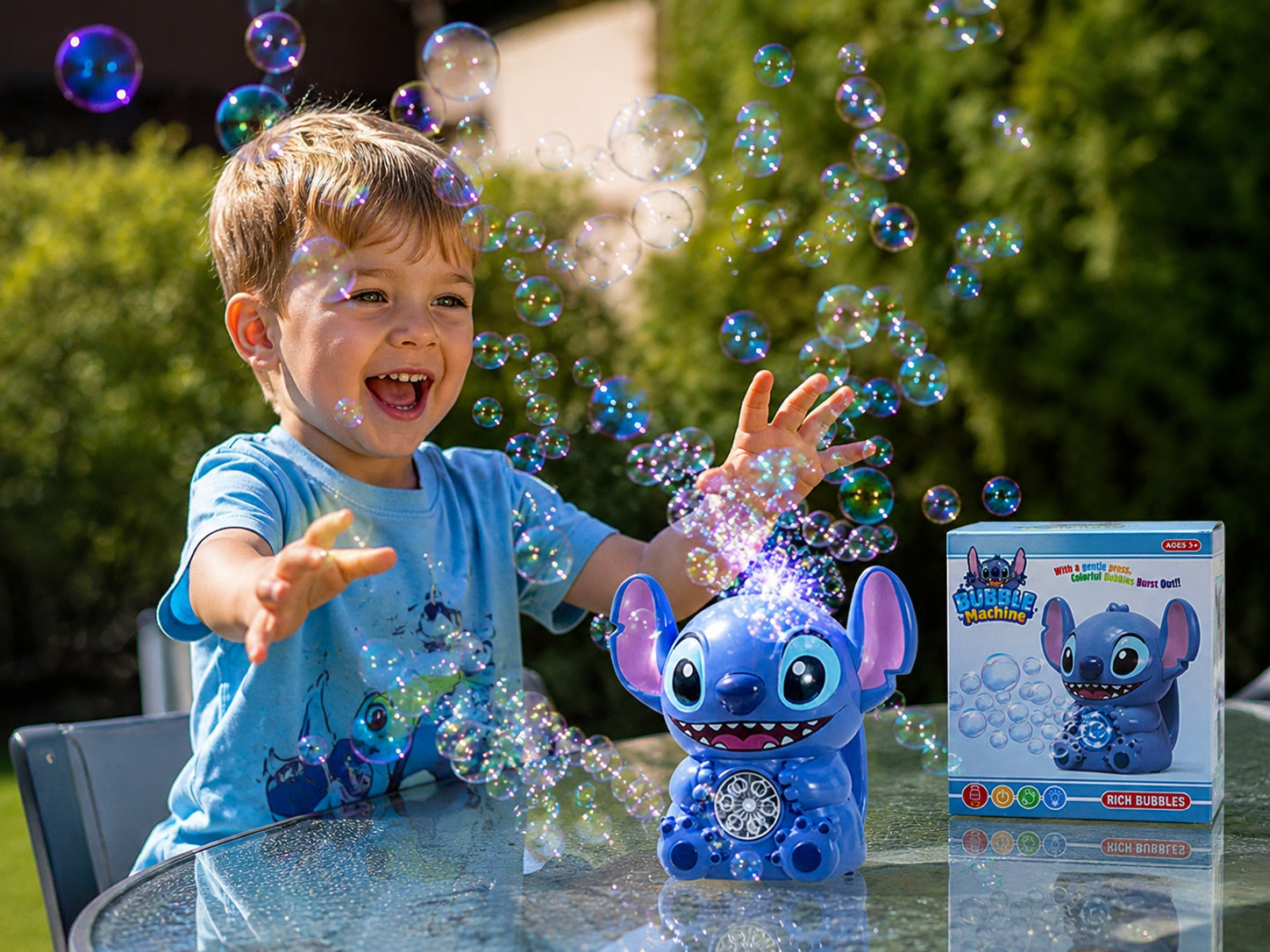 Машина за Сапунени Балони Stitch със Светлини и Музика Какво представлява Машина за Сапунени Балони Stitch със Светлини и Музика? Машина за Сапунени Балони Stitch със Светлини и Музика е очарователна детска играчка с формата на любимия герой Стич. Само с натискане на бутон тя създава множество сапунени балони, които изпълват въздуха с радост, смях и незабравими моменти. Тази Машина за Сапунени Балони Stitch със Светлини и Музика е прекрасен подарък за рожден ден, имен ден, лятна изненада или специален повод. Подходяща е за игри в двора, парка, градината, на плажа или по време на семейна почивка. Защо да купите тази детска машина за балони? Родителите обичат играчките, които карат децата да се движат и да играят навън. Децата обожават Стич и сапунените балони. Когато съчетаем двете в една играчка, получаваме истински хит. Предимства на автоматичната машина за сапунени балони Създава десетки балончета за секунди Красив дизайн на Stitch Светлинни ефекти Музикални ефекти Подходяща за игра на открито Лесна за използване Изработена от безопасни материали Играчките не правят децата по-послушни, но им дават пространство да бъдат себе си, да развиват въображението си и да откриват света чрез игра. Ползи за детето Забавна играчка със Стич за активни игри Играта със сапунени балони подпомага: координацията; двигателната активност; концентрацията; социалните умения; въображението; комуникацията с други деца. Докато гони балончетата, детето се движи, смее се и прекарва повече време на открито. Подходяща за лято 2026 Тази лятна играчка е чудесна за: двор; градина; парк; детска площадка; плаж; басейн; семейни почивки в Слънчев бряг; Несебър; Созопол; Приморско; Китен; Поморие; Златни пясъци. Ако търсите подарък за 3 годишно дете, подарък за 4 годишно дете, подарък за 5 годишно дете или подарък за 6 годишно дете, това е чудесен избор. Технически характеристики Продукт: Машина за балони фигура Stitch Код: 19444 EAN: 6991206263563 Модел: MKY626356 Герой: Stitch / Стич Размер на машината: 17 x 15.5 x 15.8 см Размер на опаковката: 14 x 10 x 15.7 см Материал: Нетоксична пластмаса Захранване: 4 x AA 1.5V батерии (не са включени) Светлини: Да Музика: Да Подходяща възраст: 3+ години Произход: Китай Къде да купя Машина за Сапунени Балони Stitch със Светлини и Музика? Ако търсите къде да купя машина за сапунени балони Stitch, най-добър подарък за дете, детски играчки онлайн или играчка със Стич, Онлайн магазин Мама&Бебе е правилното място. Онлайн магазин Мама&Бебе предлага богато разнообразие от детски играчки, образователни комплекти, дървени играчки и подаръци за специални поводи. Сайт: https://shopmamabebe.eu/ Още машини за сапунени балони: https://shopmamabebe.eu/produkt-kategoriya/играчки-за-сапунени-балони/ Facebook: https://www.facebook.com/mamaandbabystore Телефон за поръчки: 0896944003 👇 Добавете в количката още днес и подарете усмивки, движение и забавление! 📦 Повече за условията на доставка с Еконт: https://www.econt.com Отзиви от доволни клиенти ★★★★★ Елена Петрова, гр. Варна, майка на момиче на 4 години "Търсех машина за сапунени балони Stitch и тази надмина очакванията ни. Детето е очаровано." ★★★★★ Мария Георгиева, гр. Пловдив "Много красива детска играчка със Стич. Балоните са много, а качеството е отлично." ★★★★★ Никол Иванова, гр. Бургас, майка на 5-годишно дете "Една от най-добрите покупки за лятото. Препоръчвам на всички родители." Често задавани въпроси Подходяща ли е за подарък? Да. Чудесен подарък за рожден ден, имен ден или лятна изненада. Може ли да се използва навън? Да. Подходяща е за двор, парк, градина и плаж. Какви батерии използва? Работи с 4 броя AA 1.5V батерии. За каква възраст е предназначена? За деца над 3 години. Търсите Машина за Сапунени Балони Stitch със Светлини и Музика, детска машина за балони Стич, автоматична машина за сапунени балони, играчка със Стич за деца или подарък за дете със Стич? Тази забавна фигура на любимия герой е сред най-търсените летни детски играчки за 2026 година. Подходяща е за игра в двора, градината, парка, на детската площадка, на плажа и по време на семейни почивки в Слънчев бряг, Несебър, Созопол, Поморие и Златни пясъци. Само с натискане на бутон Машина за Сапунени Балони Stitch със Светлини и Музика създава десетки цветни балончета, които носят усмивки и незабравими емоции. Ако се чудите къде да купя машина за сапунени балони Stitch, най-добър подарък за 3 годишно дете, подарък за 4 годишно момиче, интересна играчка за двор или детски играчки онлайн, този модел е чудесен избор. Родителите я харесват заради активните игри на открито, а децата – заради любимия Стич, светлините и безкрайните сапунени балони. Онлайн магазин Мама&Бебе предлага богато разнообразие от детски играчки, а тази машина за балони е сред продуктите, които носят най-много усмивки през лятото. Благодарим Ви! Благодарим Ви, че избрахте Онлайн магазин Мама&Бебе. Очакваме Вашите поръчки и сме тук, за да помогнем с избора на най-подходящата играчка за Вашето дете. 
