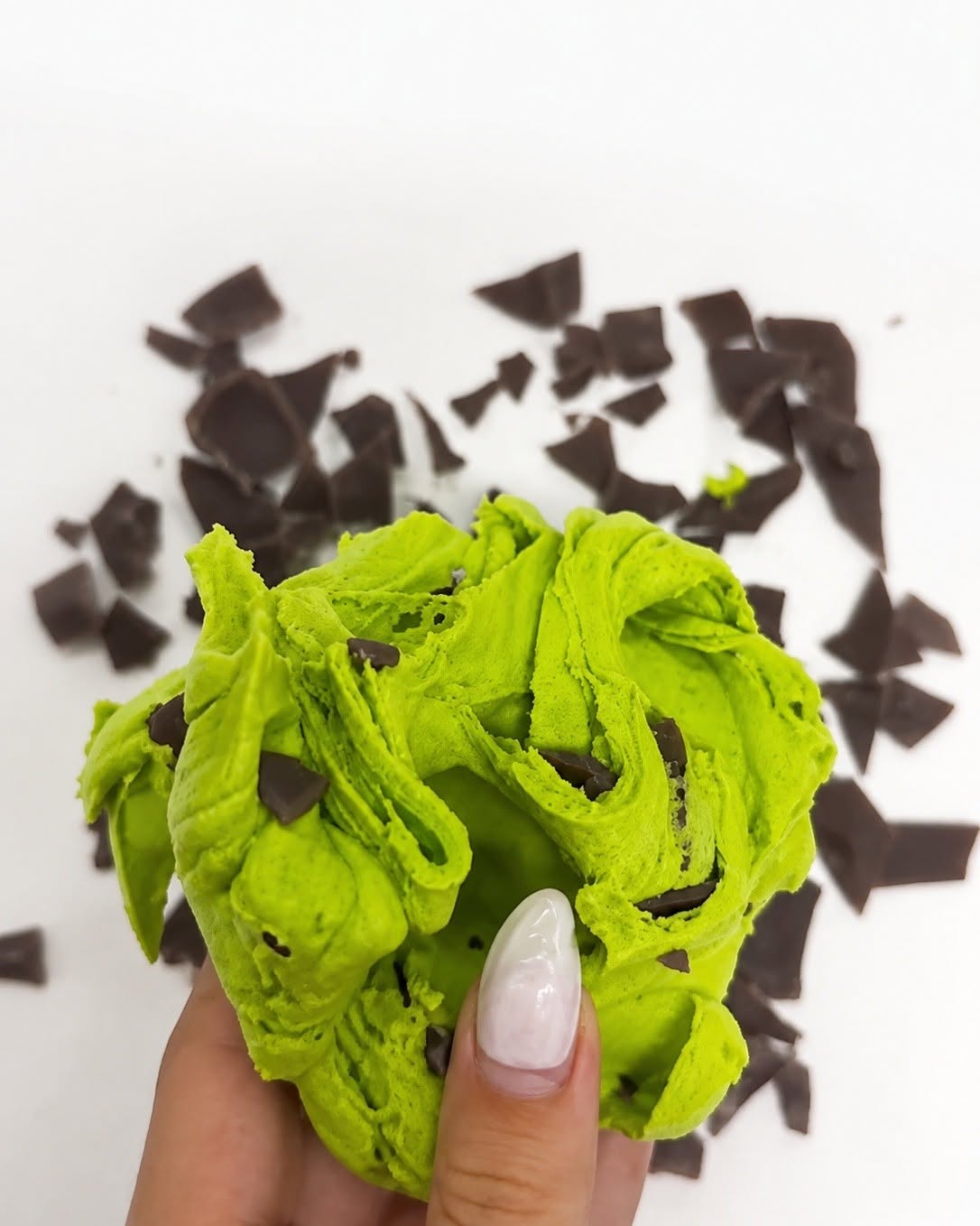 Скуиши Дубайски шоколад – TikTok Dubai Chocolate Squishy - Image 4